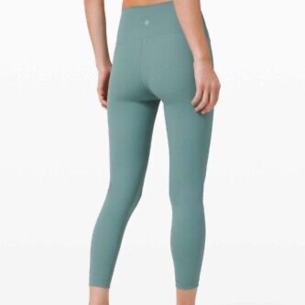 Lululemon x Barry’s bootcamp tidewater teal wunder under